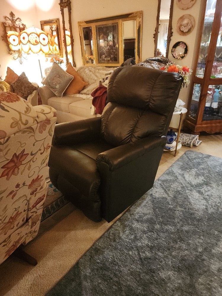 LAZY BOY LEATHER CHAIR
