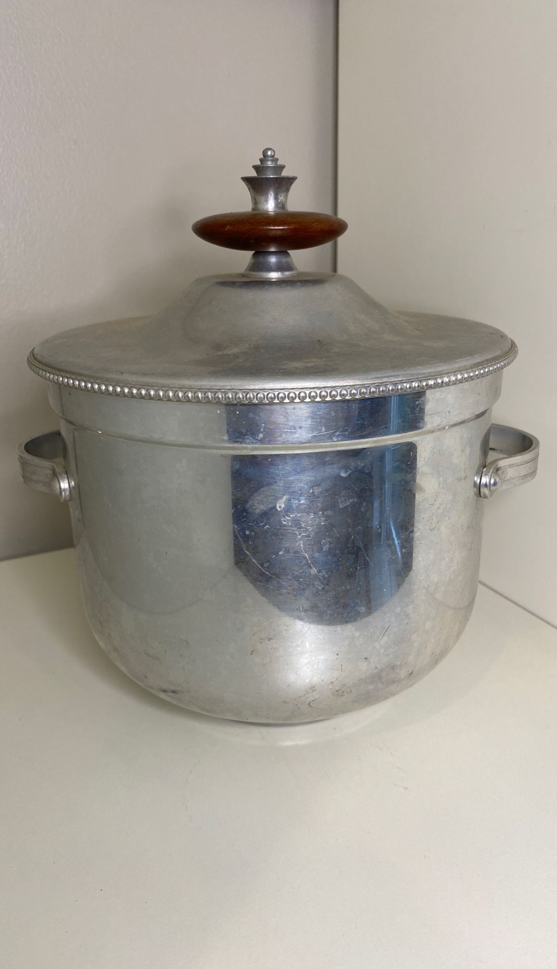 Vintage Aluminum Pyrex 2 qt ice bucket