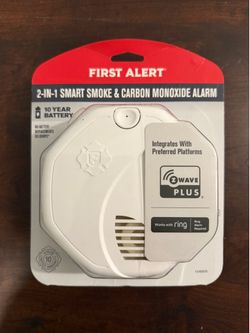 New First Alert Battery Operated Smart Interconnected Combination Smoke and Carbon Monoxide Detector