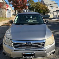 Subaru Forster 2010 silver 157,000 miles