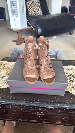 Vince Camaro peep toe sandals