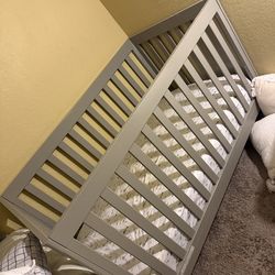 Crib with mattress