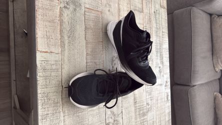 Lululemon Sneakers 6.5