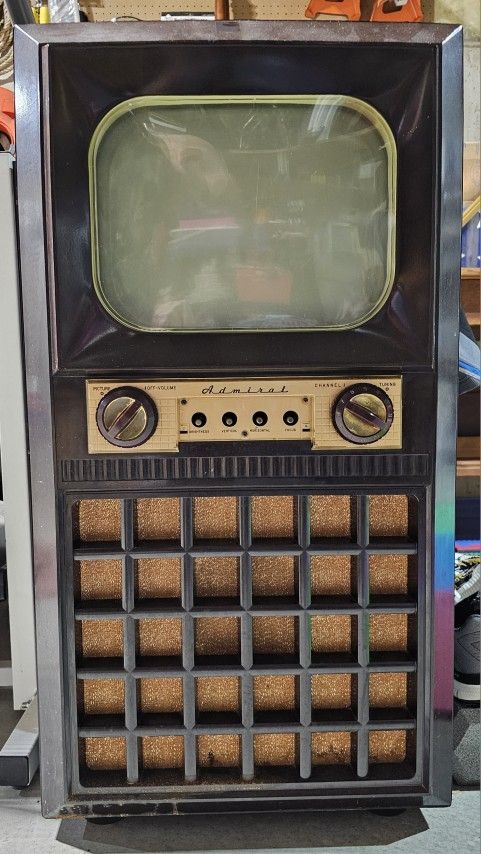 1951 Admiral TV