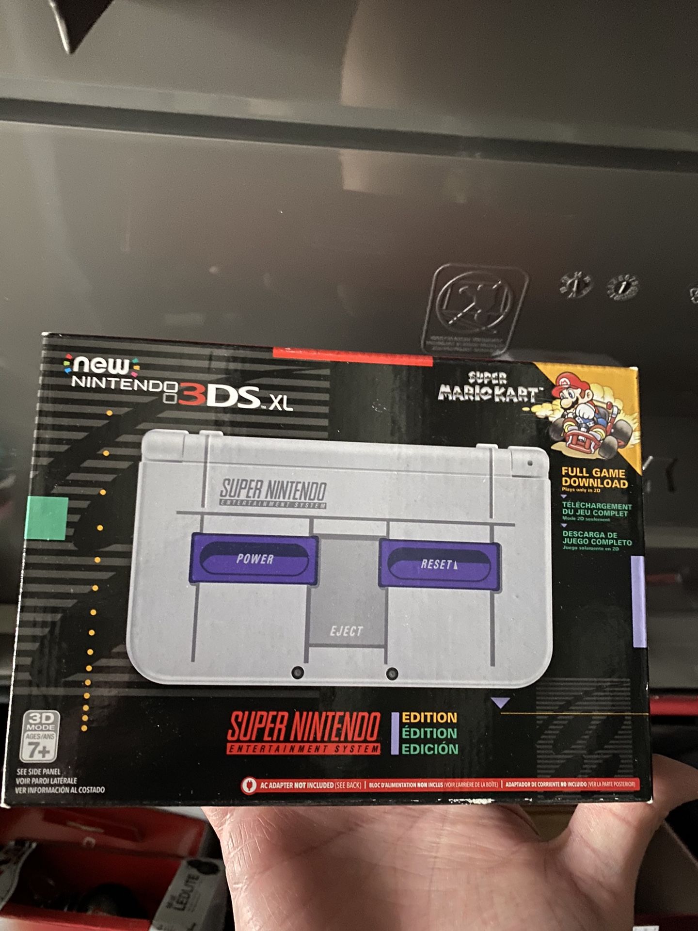 snes new 3ds xl with box and charger like new