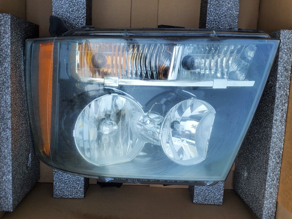 Chevy Avalanche Tahoe Suburban OEM Headlights