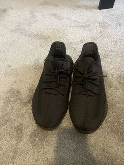 Men’s Yeezy S:12