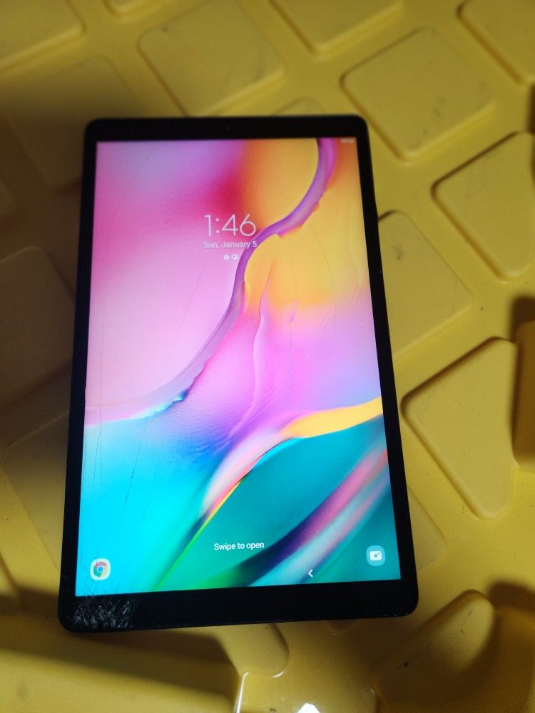 SAMSUNG GALAXY TABLET A(BROKEN SCREEN)