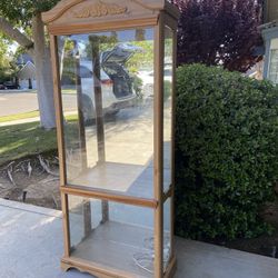 Curio cabinet With Glass Shelves And Lights 