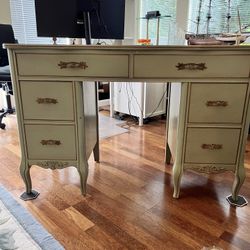 Bedroom Furniture  Solid Wood 