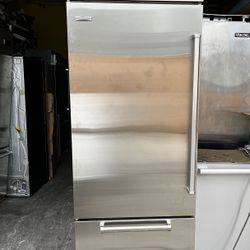 Subzero Bottom Freezer 30” Wide Built In Stainless Steel Refrigerator