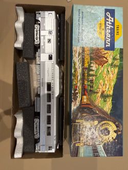 Athearn blue box  passenger:mail car