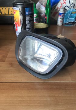 Freightliner cascados fog light