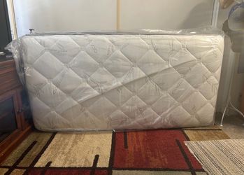 Twin bed mattress