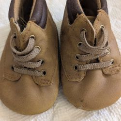 Carters Baby Boy Brown Work Booties 0-3 Mo. Shoes Were Only Worn Once. Very Soft Crib Shoes. East Or West.