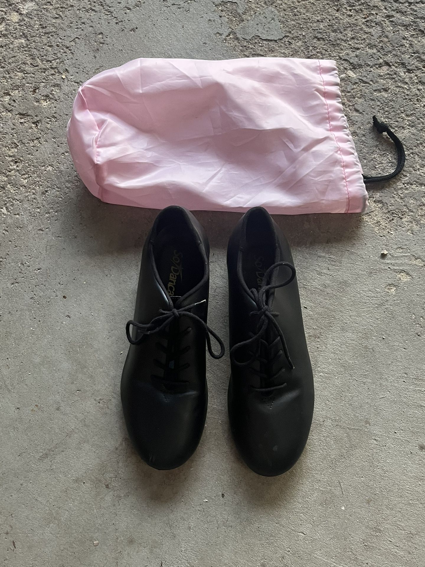 Tap Shoes - Girls Size 6