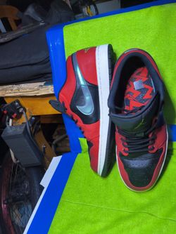 Jordan low 1 s reverse breds