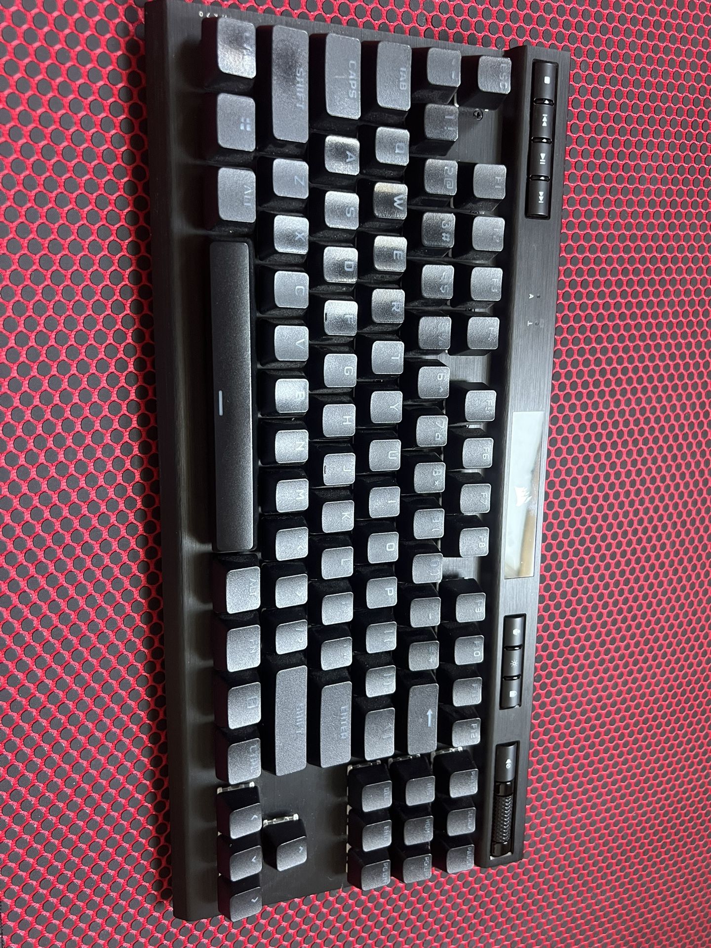 CORSAIR K70 RGB TKL CHAMPION SERIES