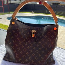 Louis Vuitton Gaia