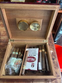 Humidor with contents included