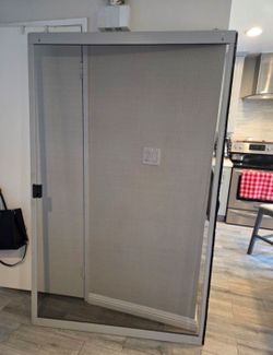 Screen doors