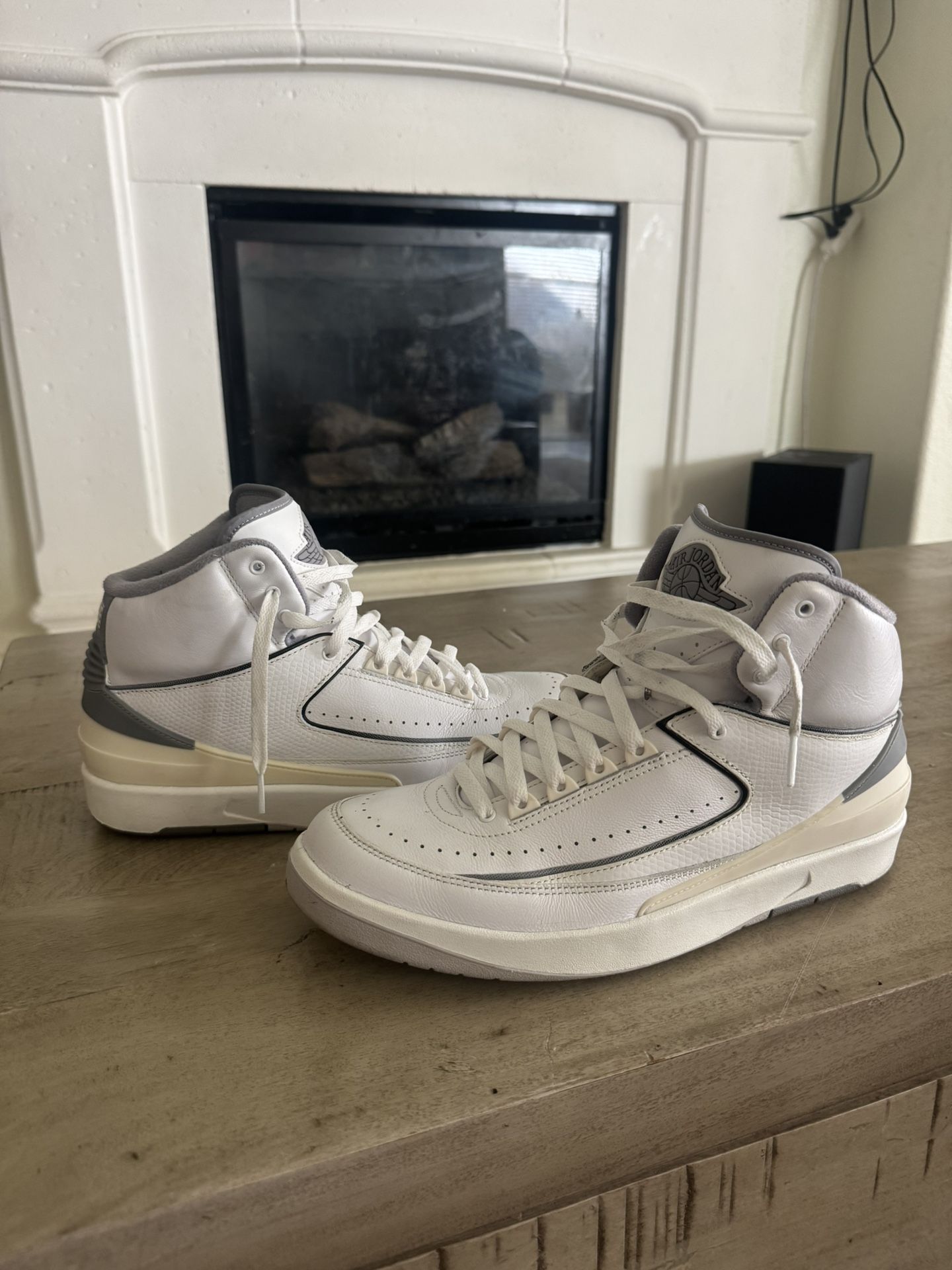 Air Jordan 2 - Size 11