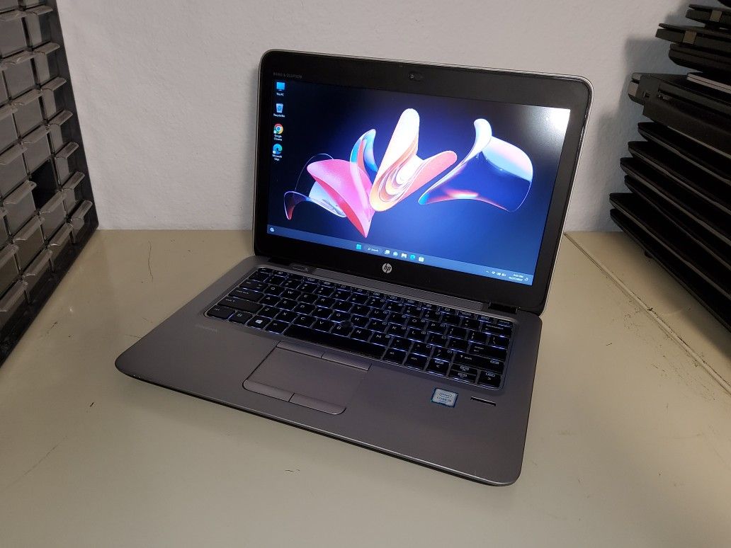 HP EliteBook 820 G3 12.5" i5-6200U 2.2GHz 8GB 240GB SSD Win11