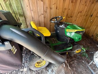 S100 John Deere with bagger