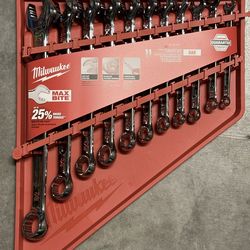 Milwaukee 11-piece SAE Wrench Mechanics Tool Set