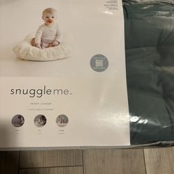 Snuggle Me Infant Lounger