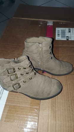 Girls boots size 3