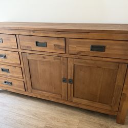 Credenza with 6 drawers