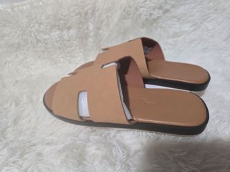 Stylish Unisex Sandals ✨ Minimal Design – Comfortable Everyday Slides