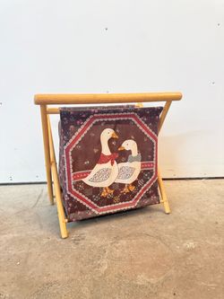 Goose Magazine Holder