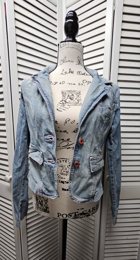 Cool retro jean jacket from Tommy Jeans (Hilfiger)