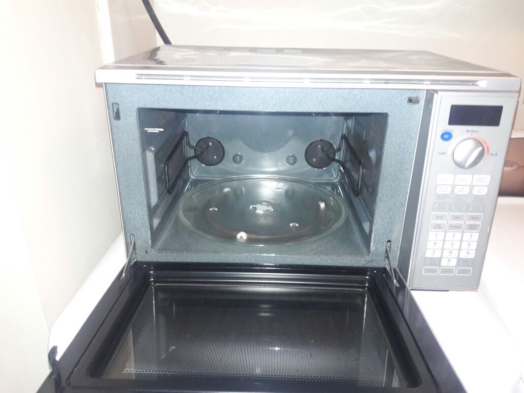 MT1088SB in by Samsung in Key West, FL - Toast & Bake Microwave Oven-silver