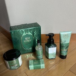 NIB Bath & Body Works - Rest Refresh Renew Set