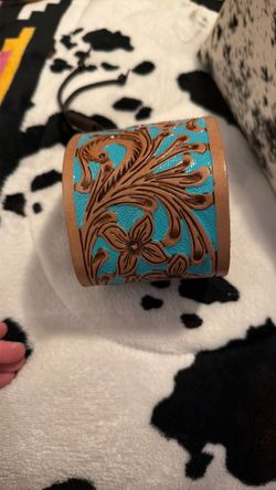 Leather cup sleeve