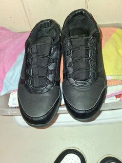 Slip resistant work shoes women's size 7
