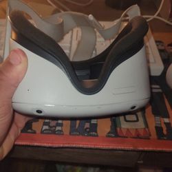 Vr Need Gone Hit My Phone. Not Gonna Over Price.. Price Is Negotiable 