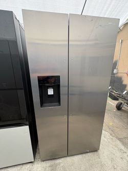 Mora Side by Side Refrigerator in Stainless Steel 👻