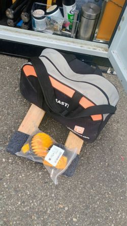 RATCHET STRAPS, carpet dolly and cleaning attachments for drill lot