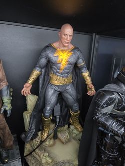 Hot Toys Black Adam, Deluxe Golden Version