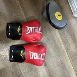 Boxing Gloves 