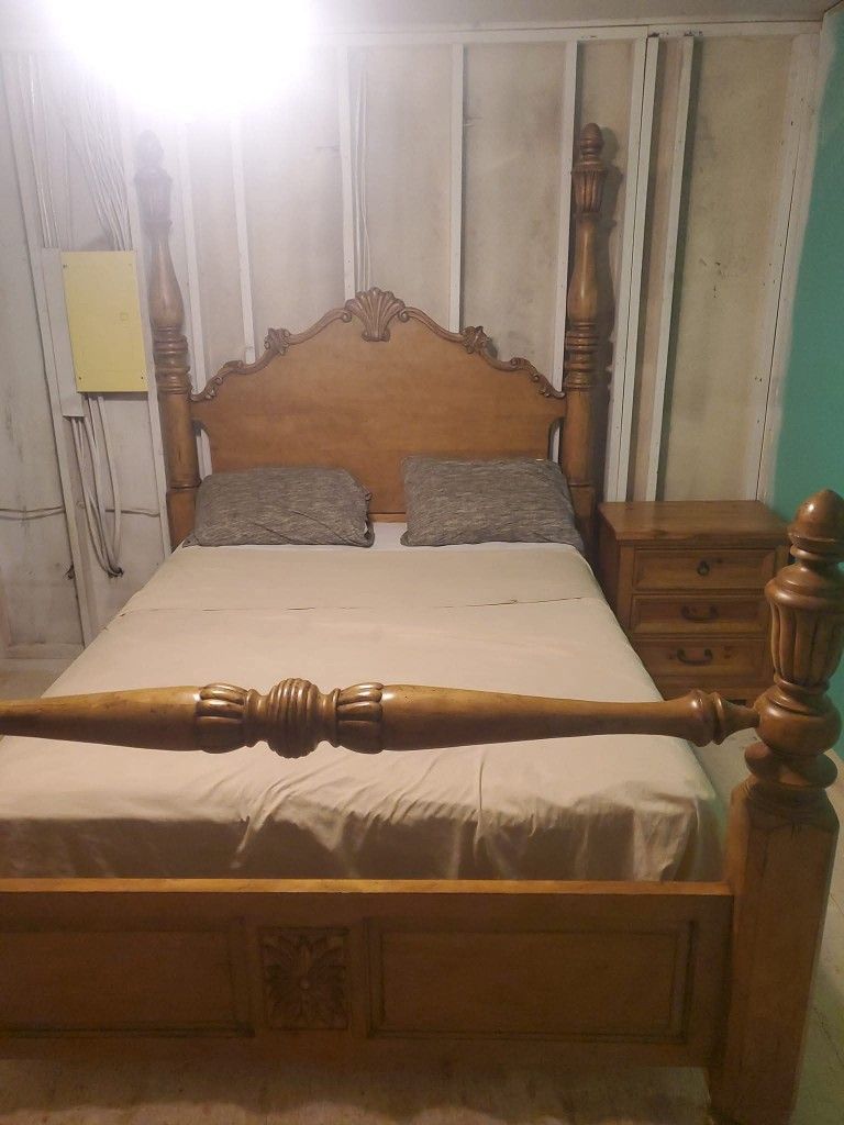 solid oak bedframe and nightstand