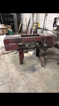 Horizontal band saw
