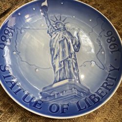 STATUE OF LIBERTY PLATE
