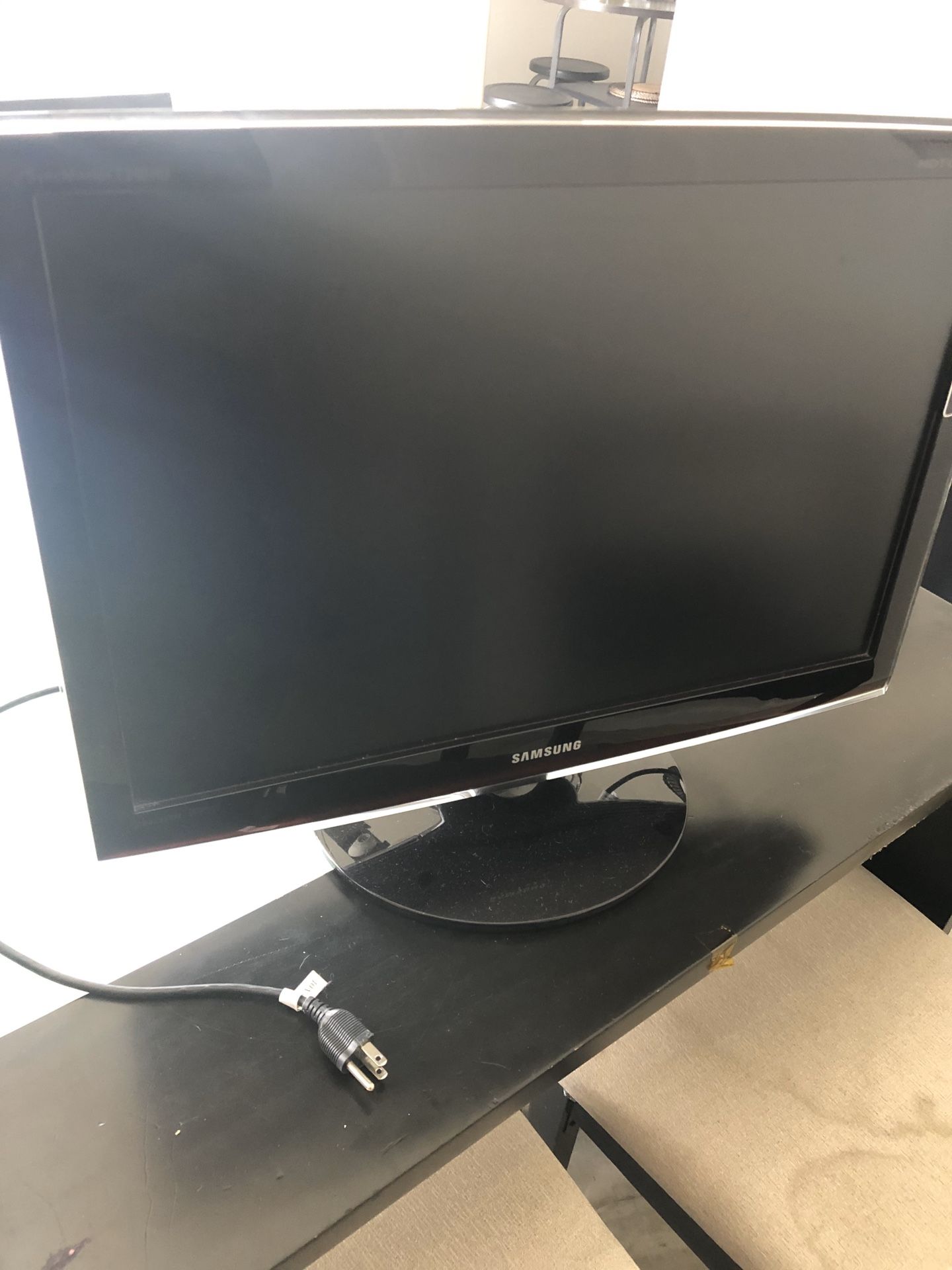 Samsung 24” tv/monitor 1080p