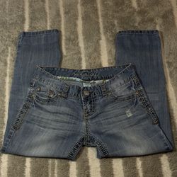 Vintage Y2K Maurices Distressed Denim Capris