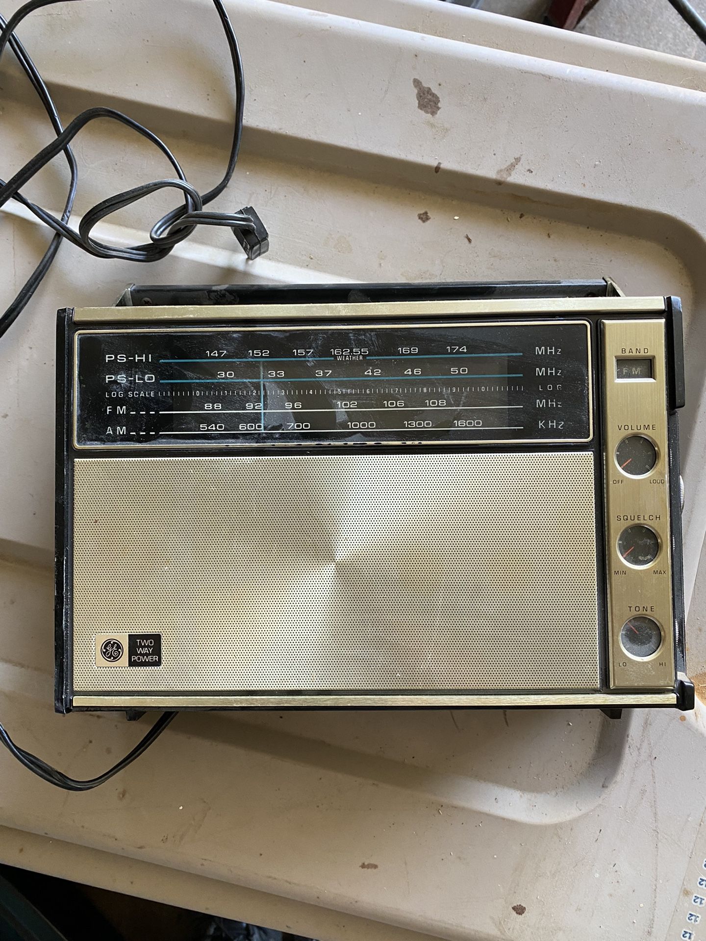 Vintage GE Radio